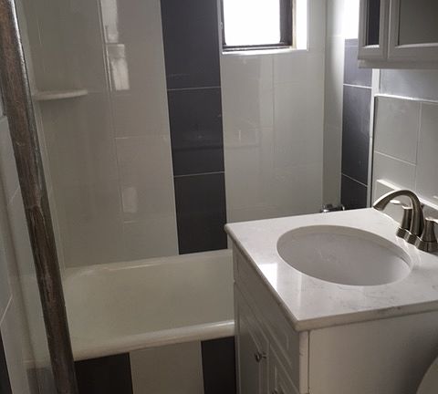 4th image of 2178 35th St #4B