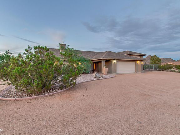 3rd image of 10554 W Altadena Dr