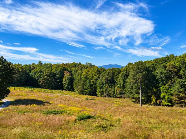 6 Spring Camp Rd, Ellijay, GA 30536