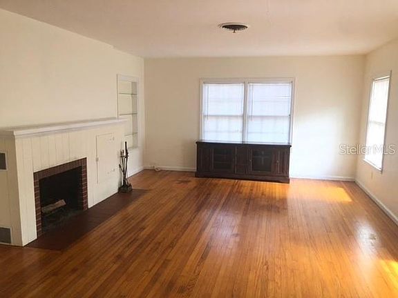 2nd image of 910 N Glenwood Ave