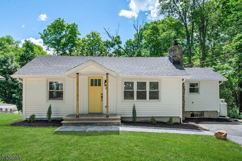 1st image of 8 Shawondasee Rd