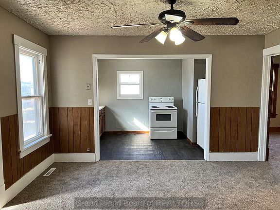 5th image of 130 N Grace Ave