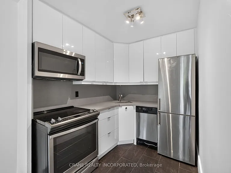 40 Homewood Ave #210 — Photo 2