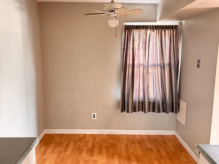 111 Reliance Cir — Photo 12