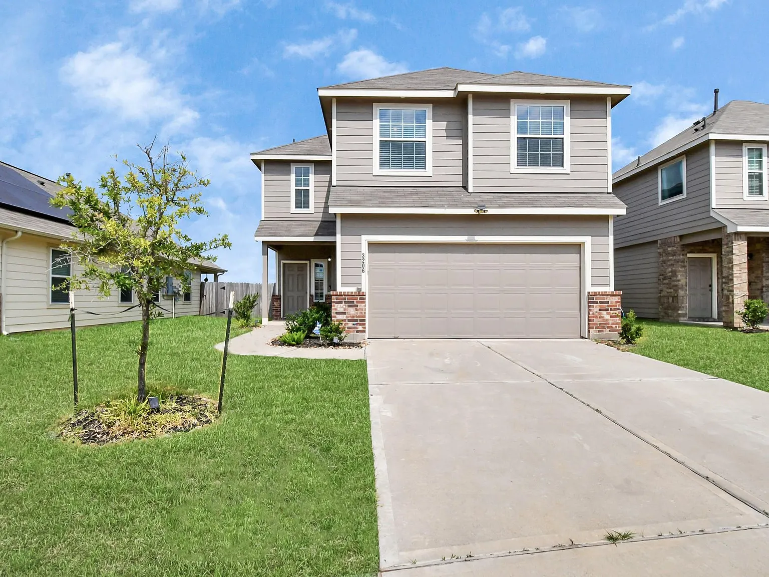4 bed, 2.5 bath, 2134 sqft, $2,650 — Photo 3