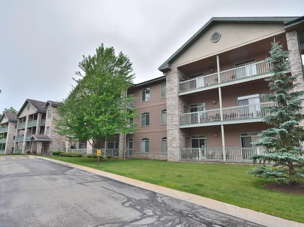 13050 W Bluemound Rd, Elm Grove, WI 53122