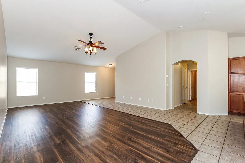 4 bed, 2.0 bath, 1615 sqft, $2,030 — Photo 3