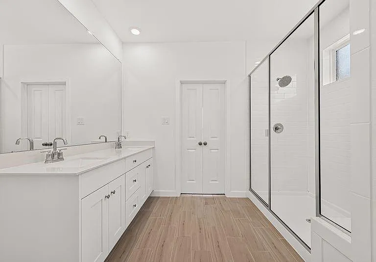 25714 Sapphire Cove St — Photo 32
