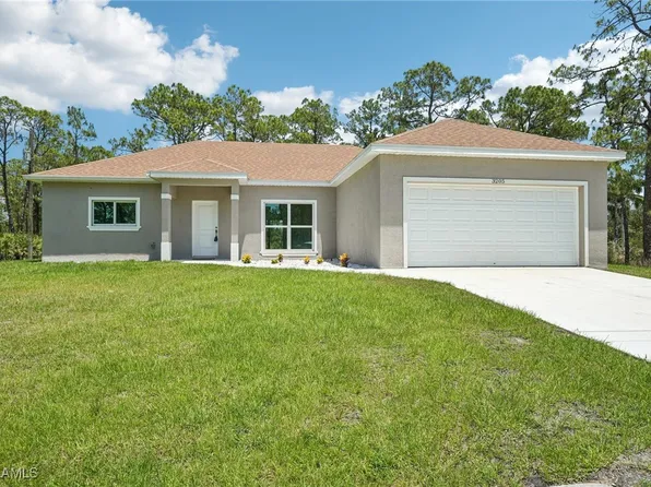 3205 E 21st St, Alva, FL 33920
