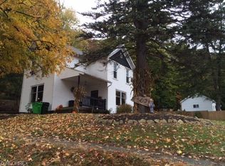502 N 4th St, Dennison, OH 44621