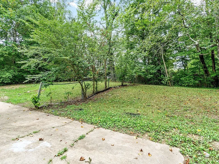 Britton Springs Rd - 706 / 708 — Photo 21