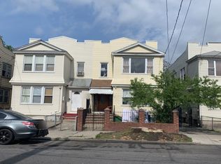 3765 100th St, Corona, NY 11368