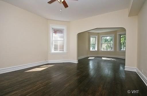 2nd image of 4833 N Sawyer Ave Unit 2