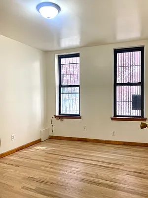 Rented by Paley Management | media 23