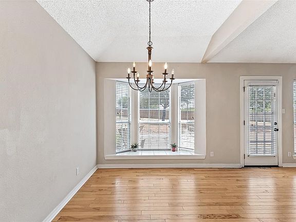 4th image of 995 Terraha Dr