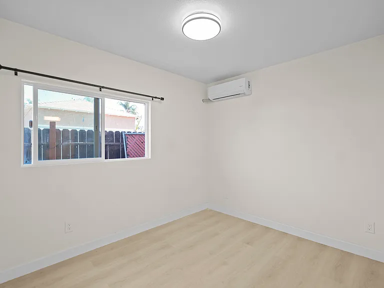 1072 Casa Hermosa Dr — Photo 11