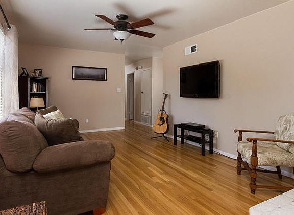 4th image of 4484 Hope St