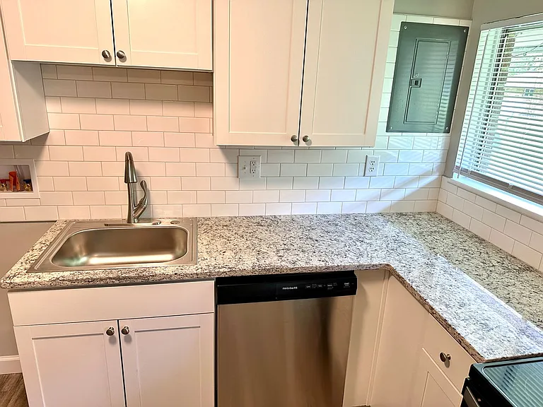 4408 Lesher Dr — Photo 8
