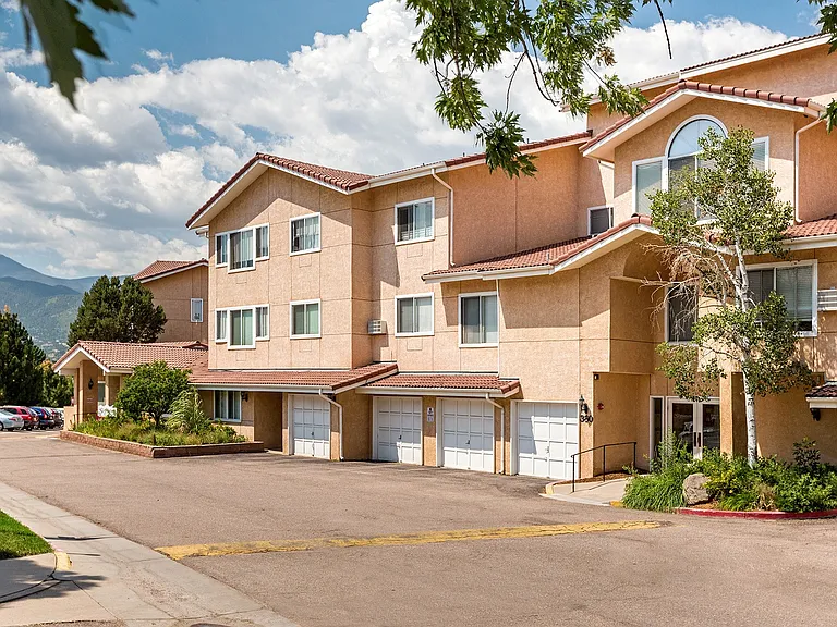 Signature at Promontory Pointe_Summer2020_26