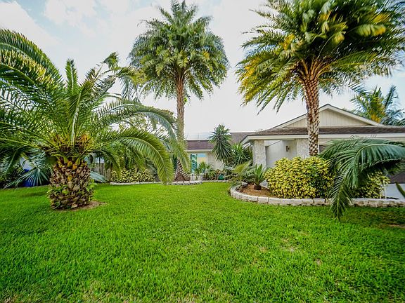 4th image of 122 Sevilla Avenue