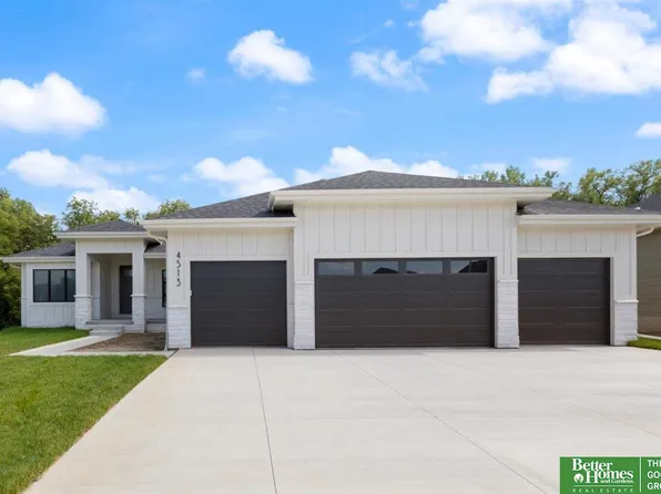 10903 S 102nd St, Papillion, NE 68046