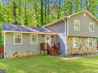 484 Aberdeen Dr, Stone Mountain, GA 30083