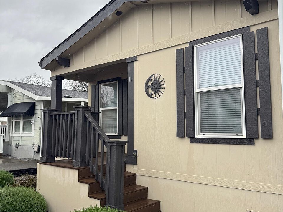 1st image of 20350 Hole In One Dr Space 111