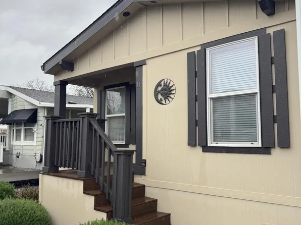 20350 Hole In One Dr Space 111, Redding, CA 96002