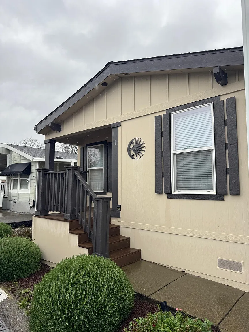 20350 Hole In One Dr Space 111 photo 1