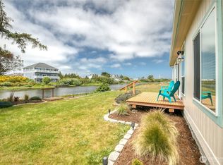 549 Canal Dr NE, Ocean Shores, WA