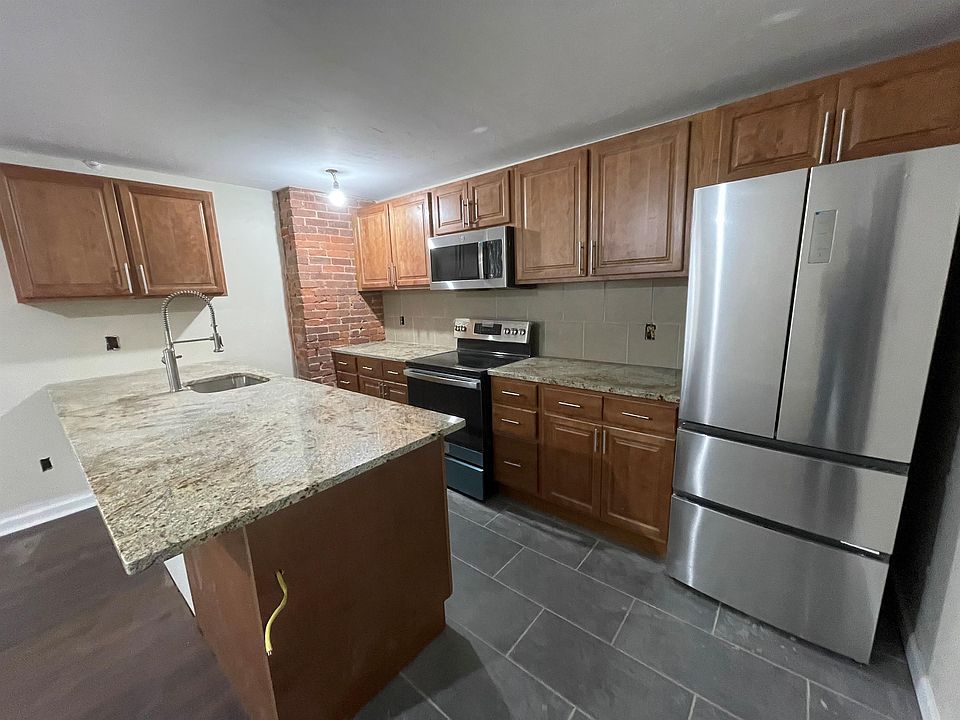 1st image of 615 Summerlea St #10678084