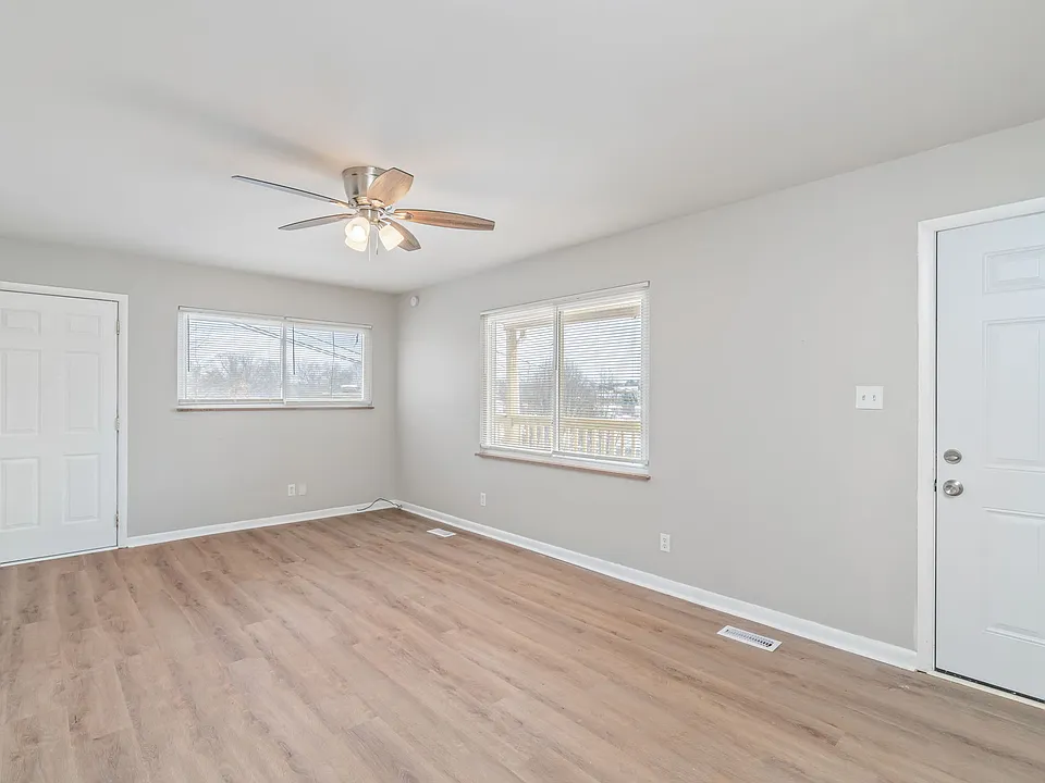 411 Cherokee Heights Dr