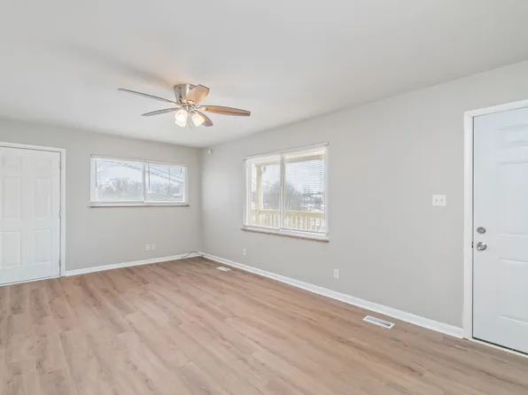411 Cherokee Heights Dr, Maryville, TN 37801