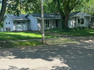 117 Richland Ln, Madison, WI 53705