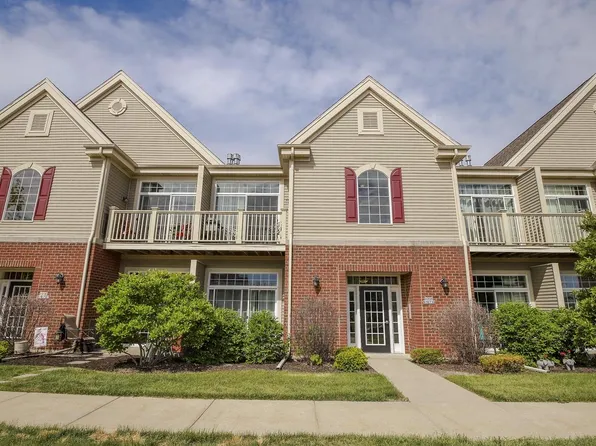 W206N16739 Blackberry CIRCLE #1623, Jackson, WI 53037