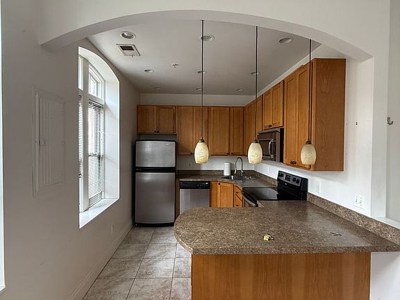 4th image of 1401 Battery Ave #2D