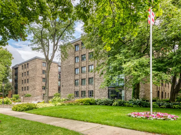 1009 Bonnie Brae Pl APT 5C, River Forest, IL 60305