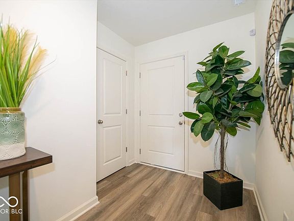 5th image of 2952 Strauss Ln