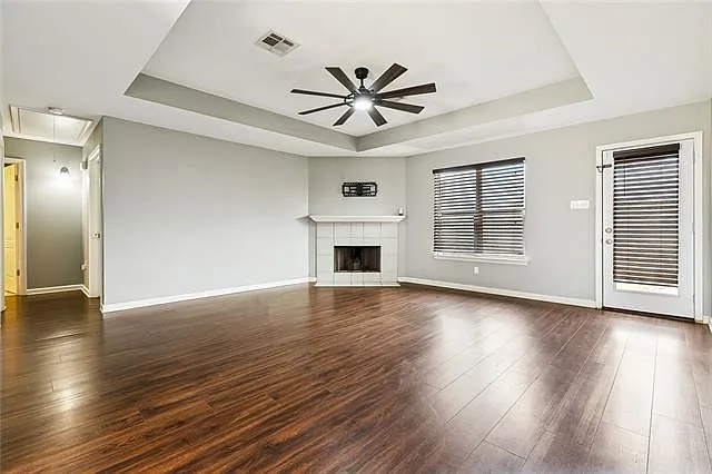 3 bed, 2.0 bath, 1442 sqft, $2,000 — Photo 4