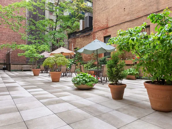 310 Lexington Avenue image 12 of 12