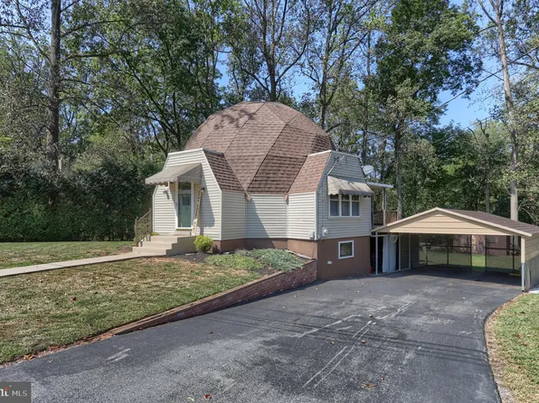 3 Dennis Dr, Reinholds, PA 17569