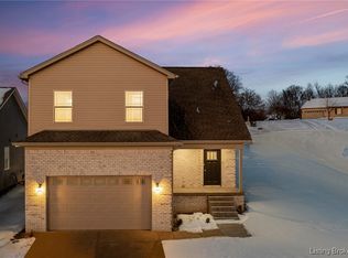 5905 Juniper Ridge Dr, Charlestown, IN 47111