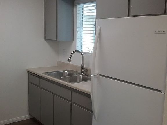 4th image of 4226 Utah St APT 05