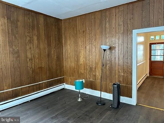 3rd image of 617 Lehman St