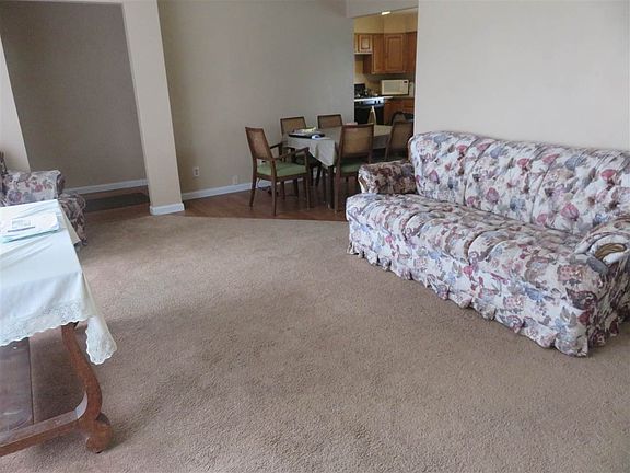 4th image of 58388 Glenford Dr