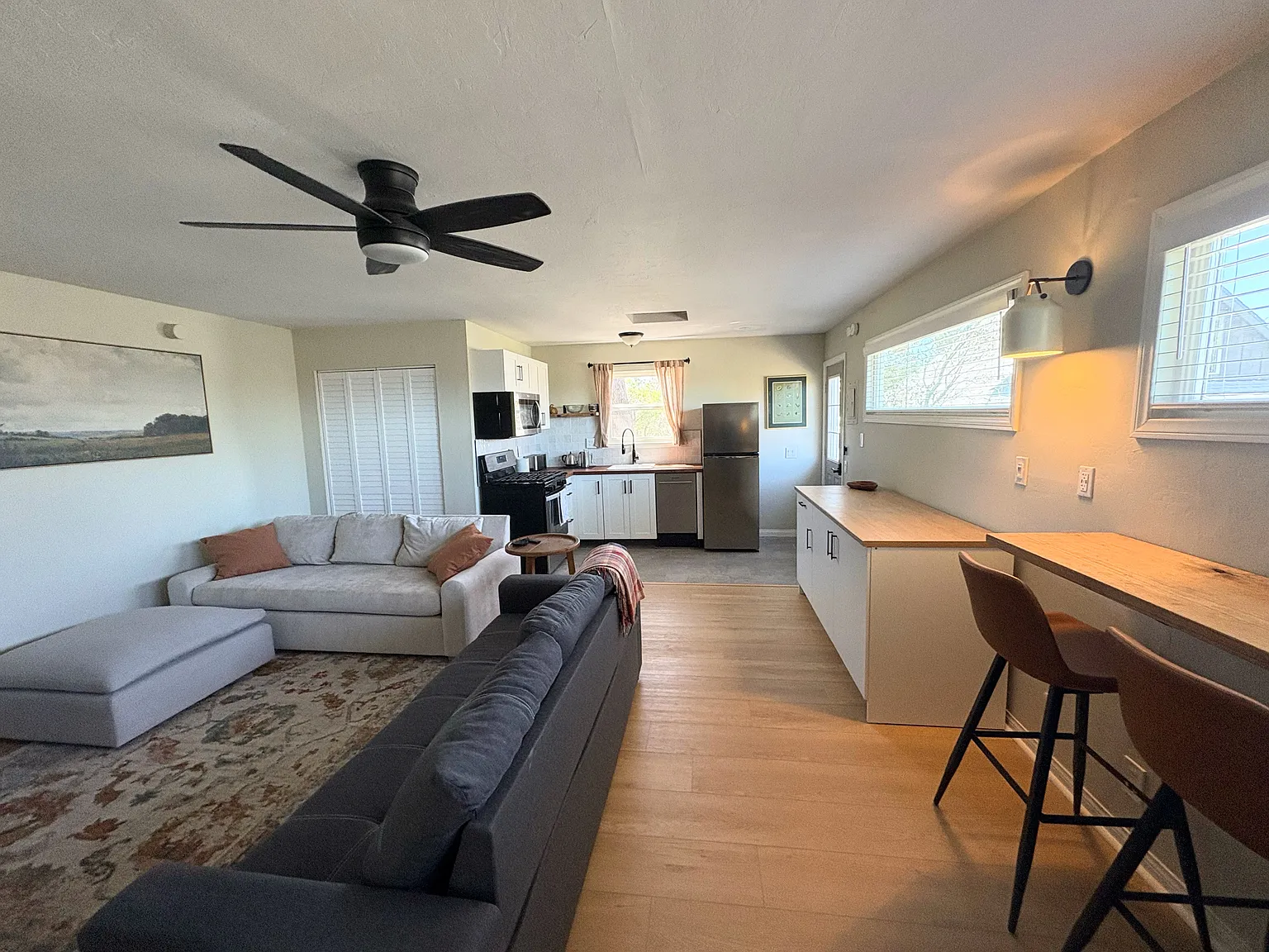 Studio, 650 sqft, $1,950 — Photo 3