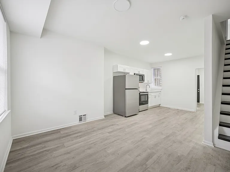 2846 N Stillman St — Photo 11
