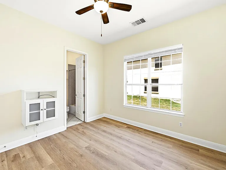 201 Varco Dr — Photo 20