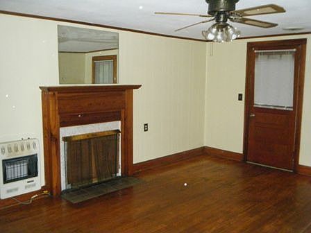4th image of 1057 Goldfish Ln