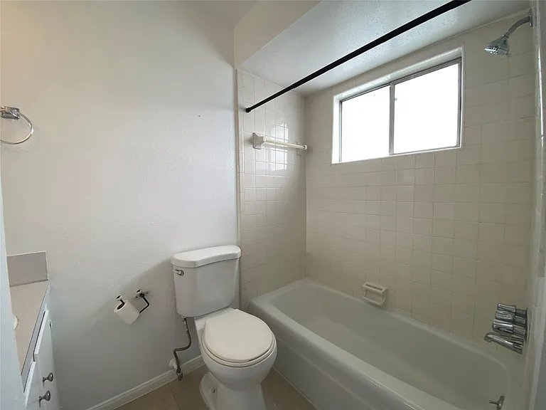10682 Hazelhurst Dr #14 — Photo 19